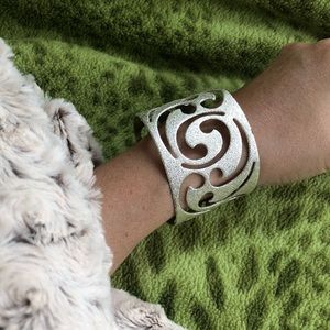 Women’s silver plated cuff bracelet